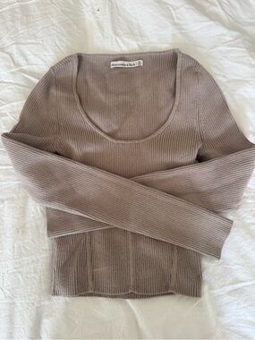 Abercrombie & Fitch Scoop Neck Ribbed Sweater in Taupe